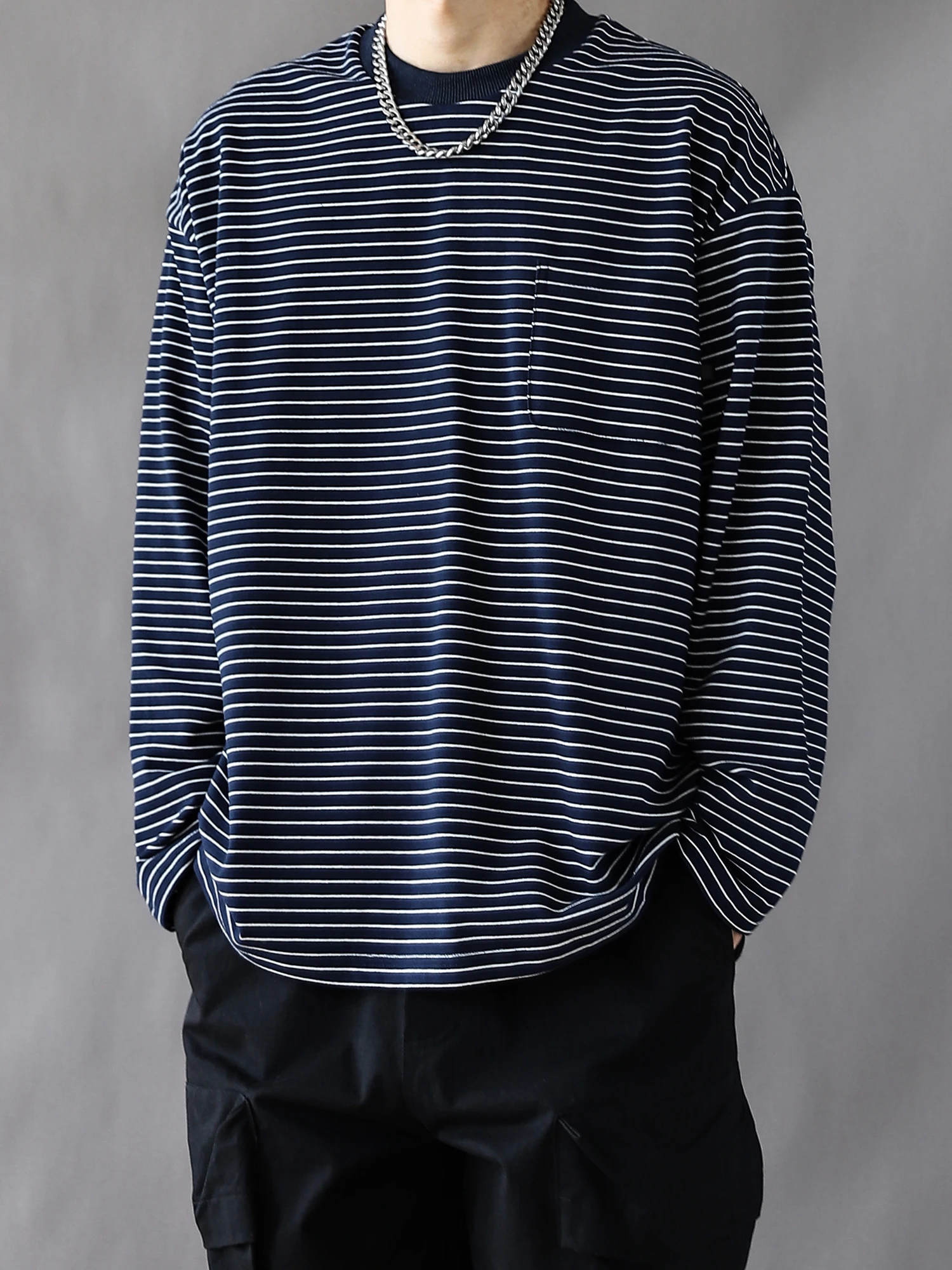 

Retro Japanese Striped Long Sve T-irt round Ne Loose Casual Versatile Base irt Spring Autumn Sle for Young Men