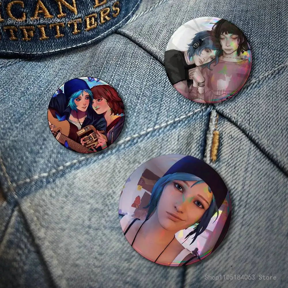 L-Life Is Strange Game Laser reflective round badges pins bag clothing decorations collectibles gifts for friends