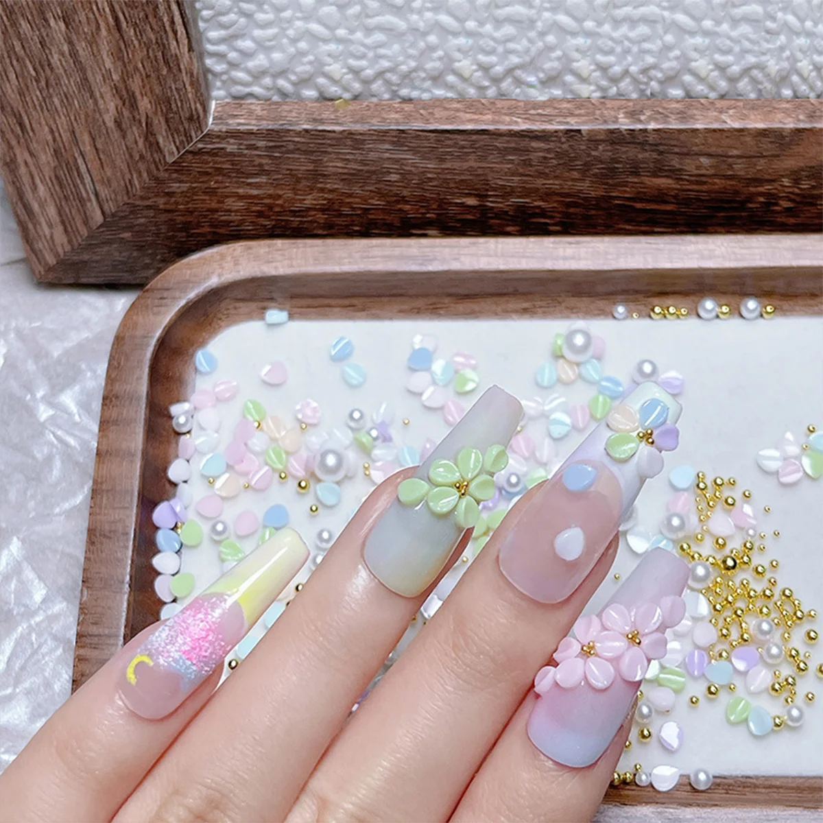 1 sac 3D coloré Mini pétale mixte résine ongles breloques réaliste pétale artificiel perle boule d'acier Nail Art décorations bricolage ongles