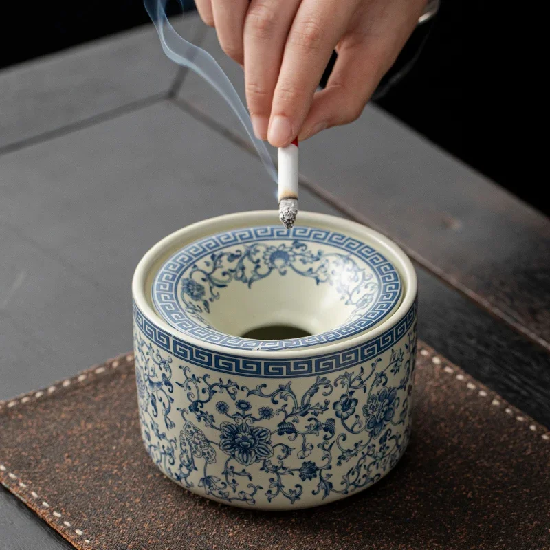 Chinese Ceramic Ashtray Circular Blue and White Porcelain Fly Ash Storage Box Desktop Decoration Ceramic Smoking Accessories