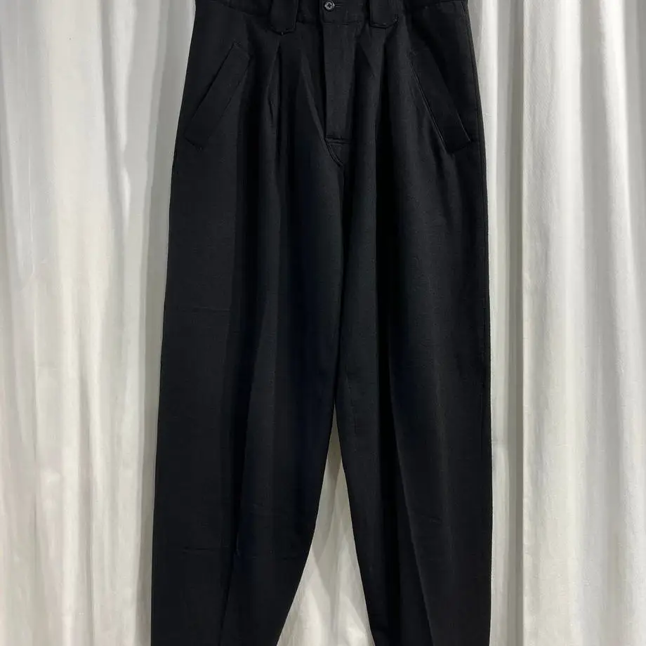 

TOP-YAMAMOTO ® Minimalist Style Black High-Waisted Pleated Suit Pants for Women, Loose-Fitting Casual Pants