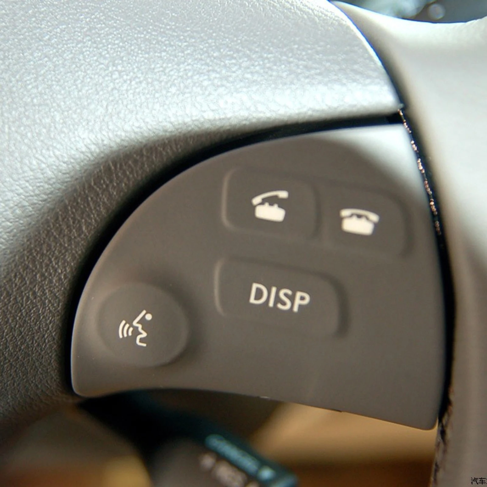 2X Car Parts Steering Wheel Volume Control Switch Button Cover For Lexus ES350 2006 2007 2008 2009 2010 2011 2012 84250-33190-C0