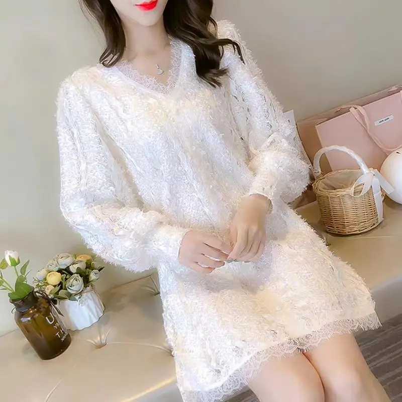 Elegant V-Neck Solid Color Hollow Out Lace Blouses Women\'s Clothing 2023 Autumn Winter Loose All-match Tops Office Lady Shirts