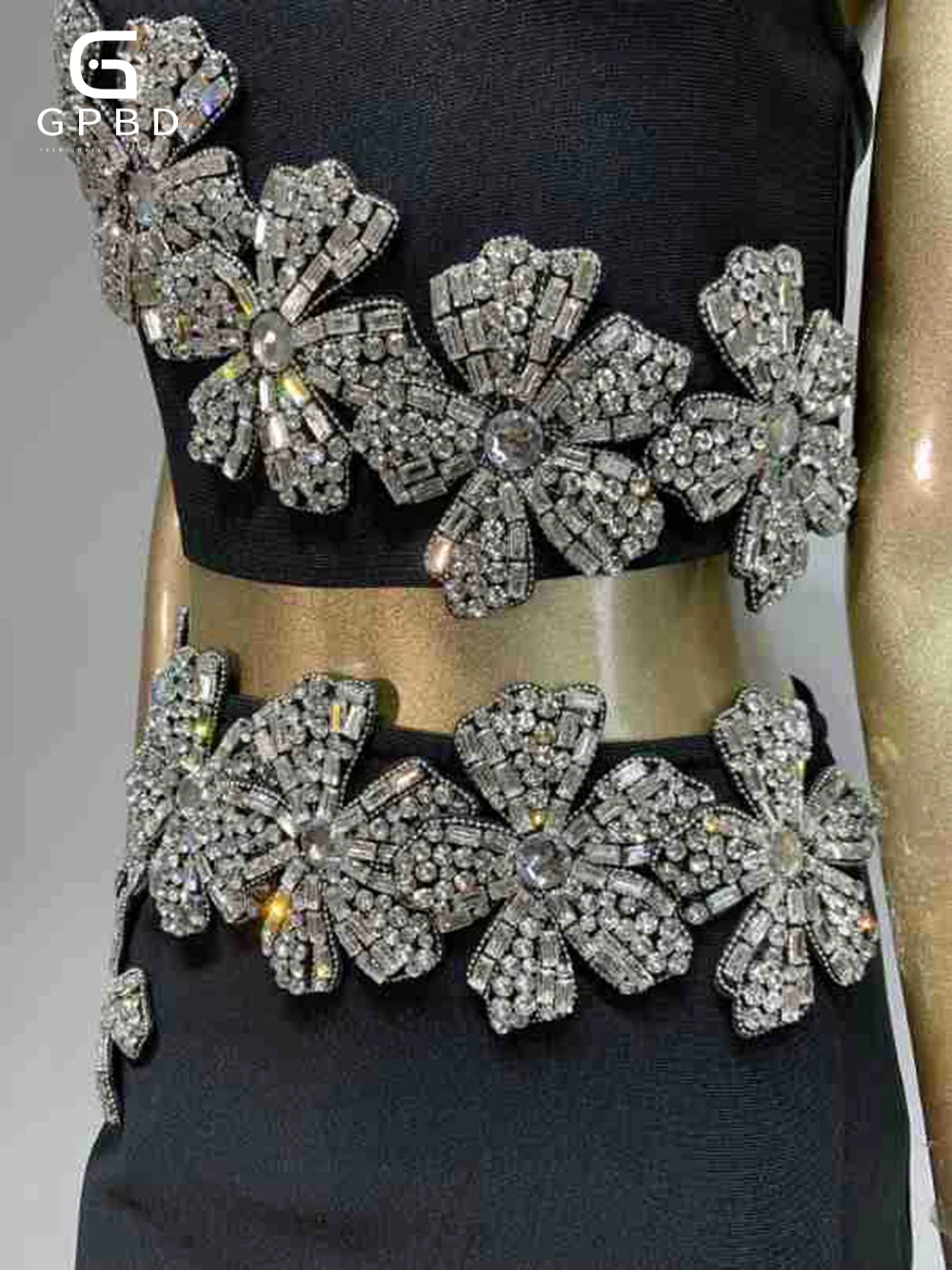  2025 New Women'S Black Sexy Strapless Shiny Diamond Flower Two-Piece Short Top+Long Skirt Tight Party Bandage Set