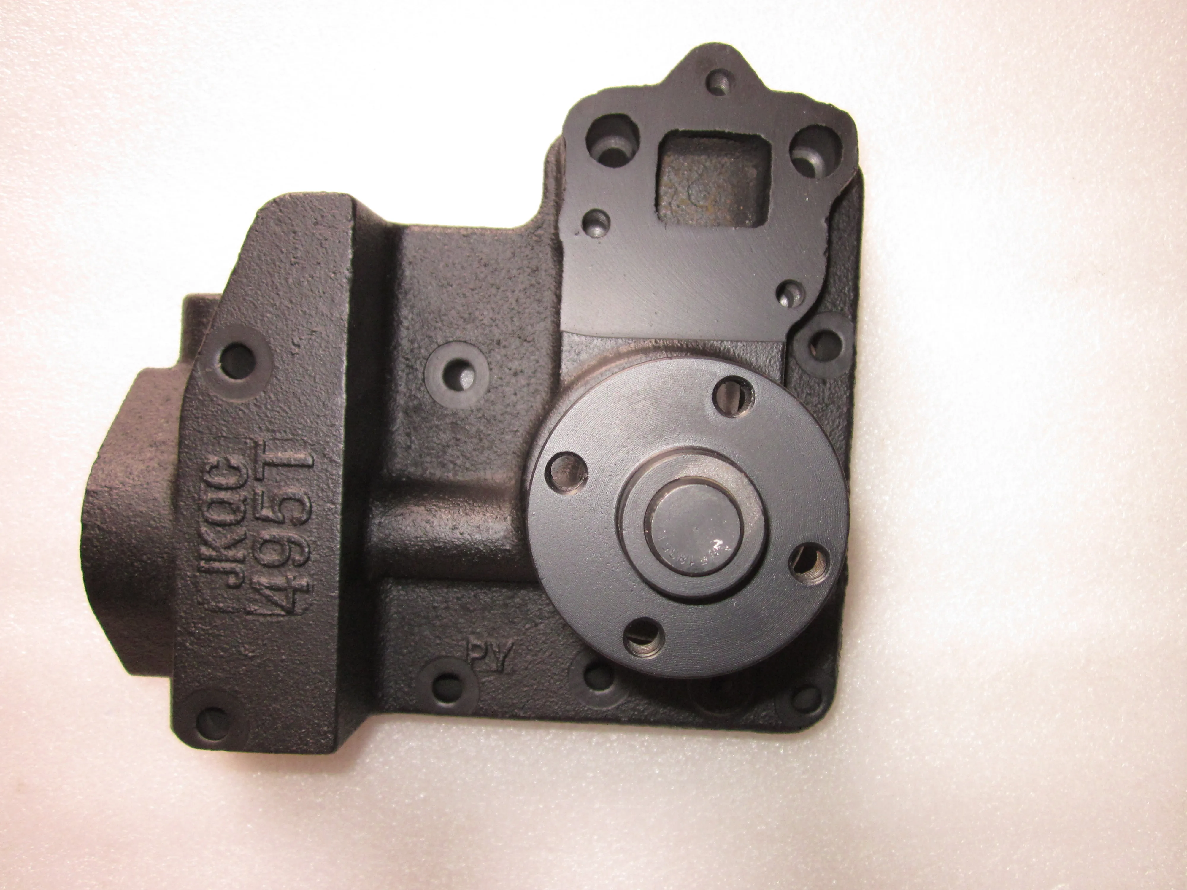 QC495T-08007 / 2409001800006 , Water pump for Quanchai QC490T / QC495T / QC498T for Foton series tractor