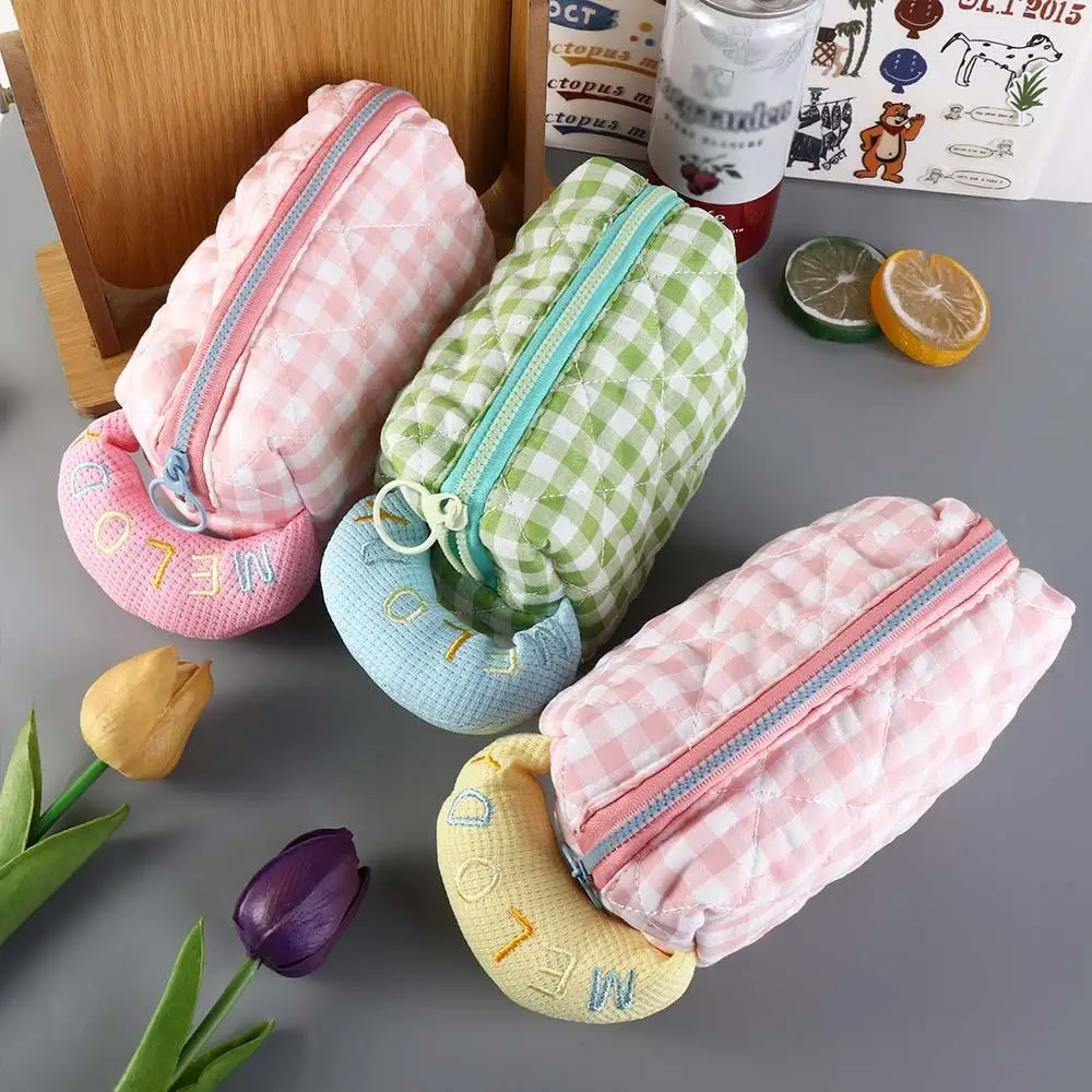 Multifunctional Plaid Cosmetics Storage Bag with Zipper Quilted Plaid Wash Bag Large Capacity Makeup Organizer Bag