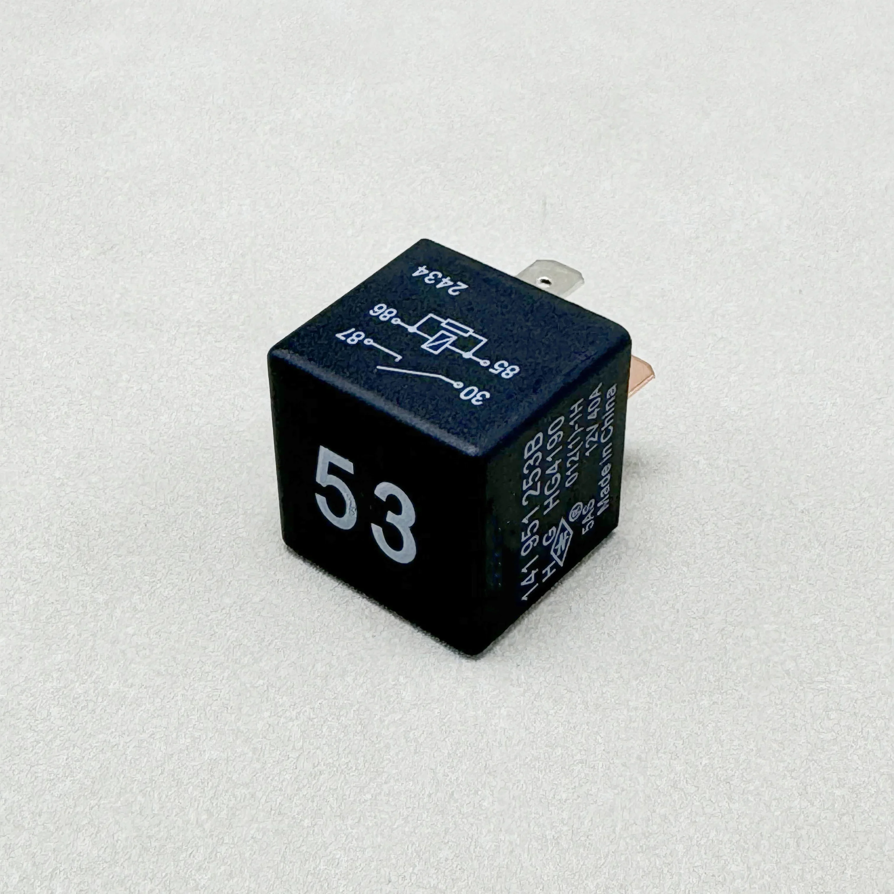 

Автомобильное реле # 53 подходит для VW Golf Passat Touareg Polo Sicirocco Sharan AUDI A2 A3 A4 A6 A8 Skoda Fabia Seat Alhambra 141951253B