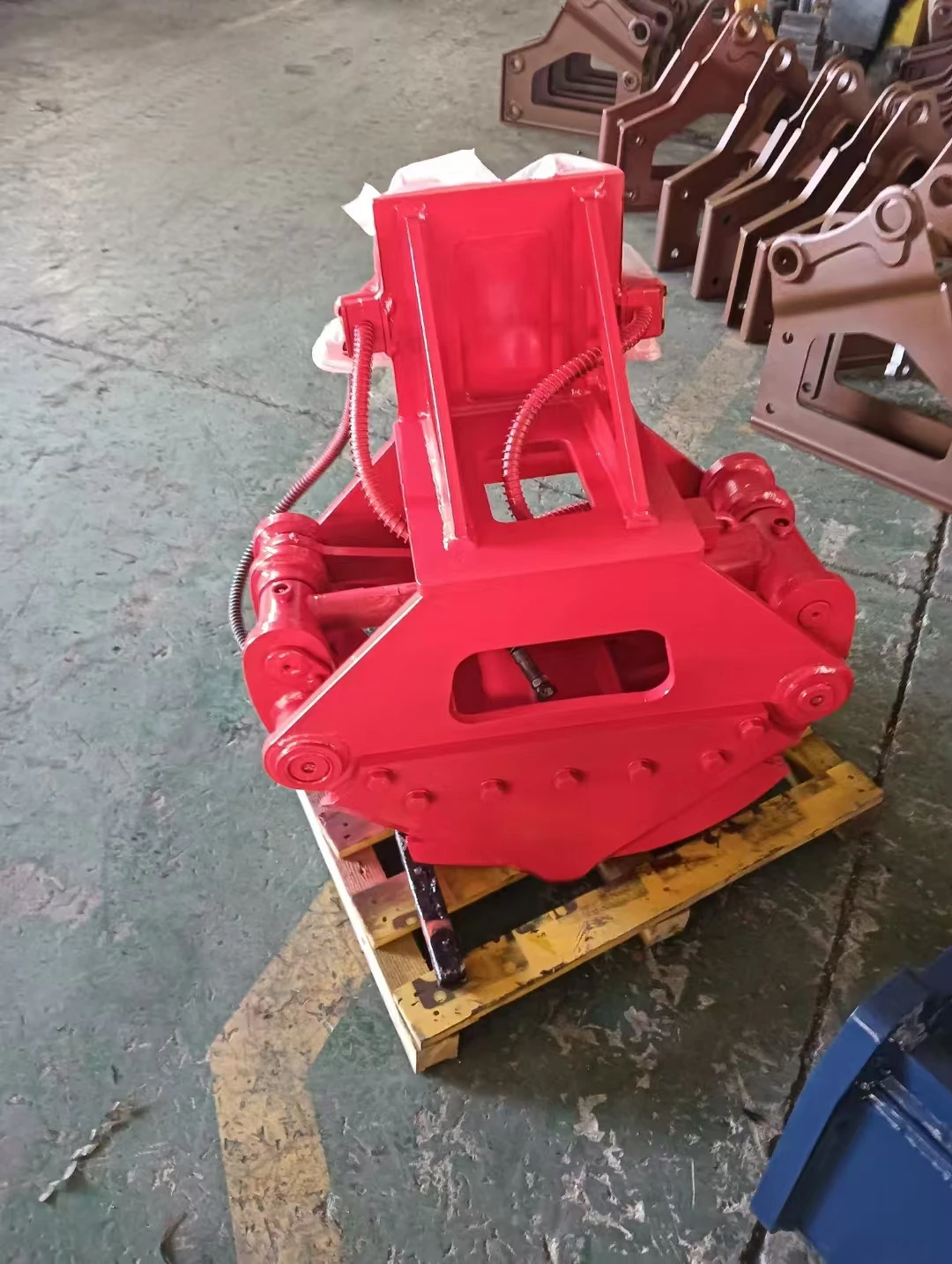 Efficient and Multi Functional Excavator Tree Shear