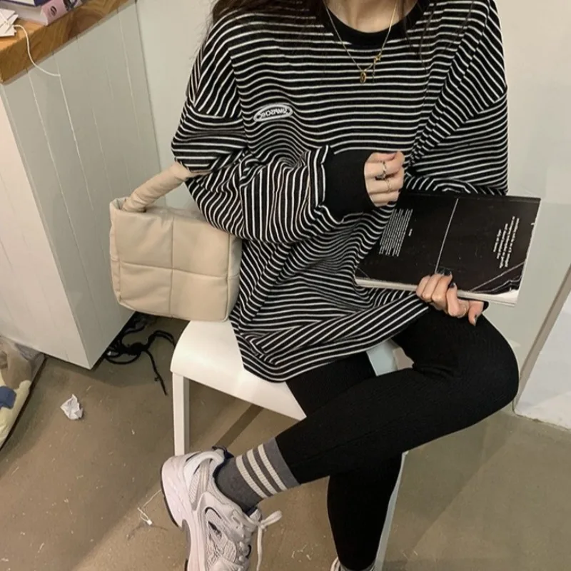 Koreanischen Stil Frauen 2025, Herbst Neue Gestreiften T-Shirt Rundhals Langarm Hoodie Casual Basis Schicht Top