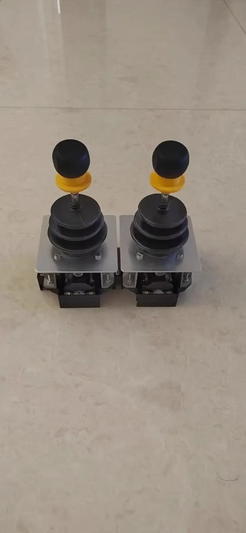 Master controller XKBA32330/XKBA32229