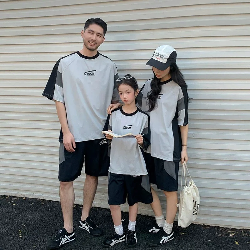 Summer Family Matching Sets Korean Style Parent-child Short Sleeve Tops Shorts Two-piece Sportswear Mom Dad Kids Casual Outfits