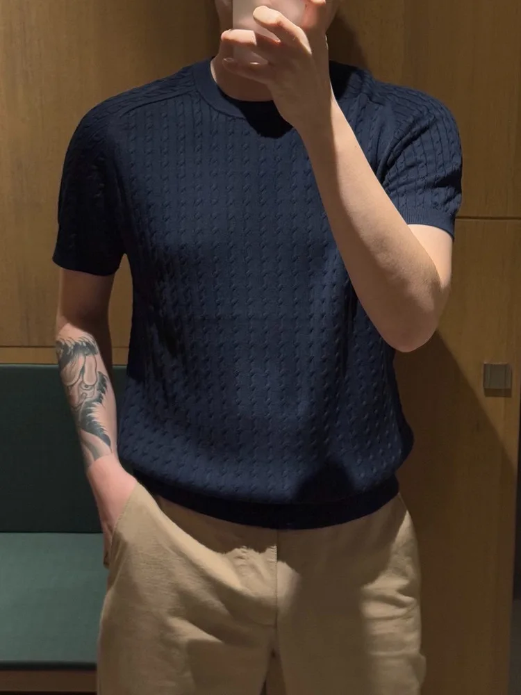 

Мужской трикотажный свитер Slim Fit с коротким рукавом, осень 2025: комфортный, дышащий, с узором «косы», повседневный, стандартной длины