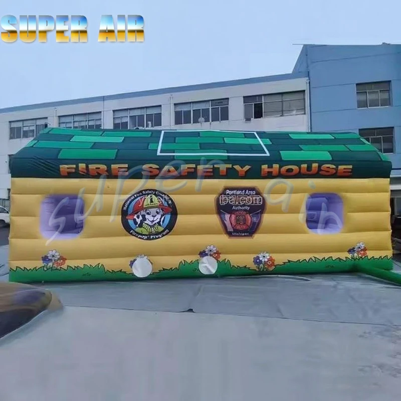 Gorąca wyprzedaż, niestandardowy, dmuchany kwadratowy namiot o tematyce bezpieczeństwa pożarowego na zewnątrz, dmuchana stacja strażacka na imprezy.