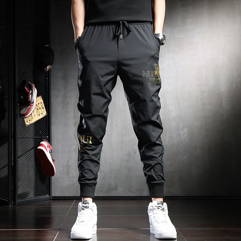 سراويل رياضية مطبوعة عصرية للرجال في الصيف، رفيعة للغاية، مرنة، قابلة للتنفس، سراويل كاجوال عصرية للشارع