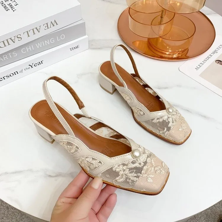 

Niche Fairy-style New Chinese-style Cool French Temperament Gentle Brightening Sweet Lace Bun Sandals
