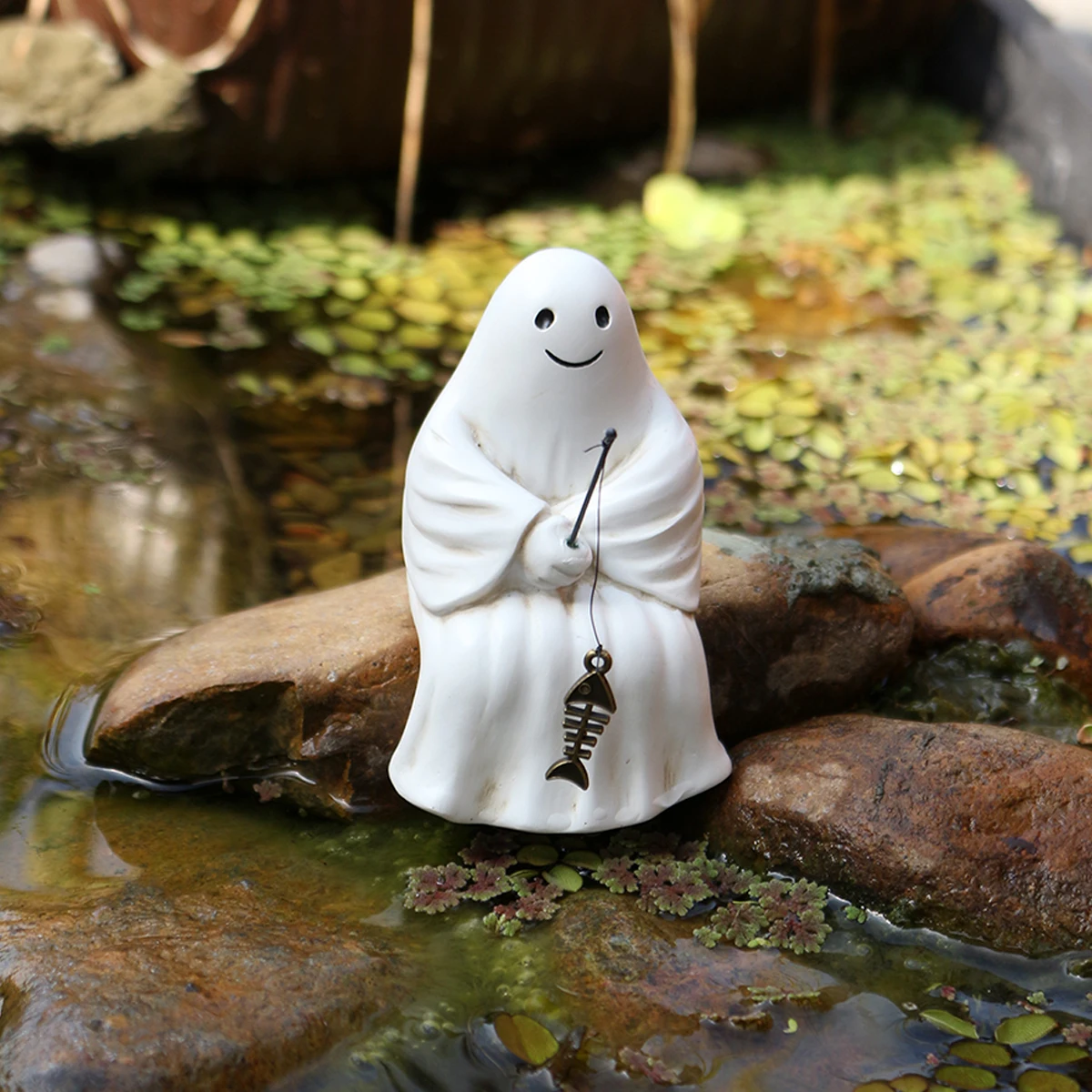 

1pc/Halloween Fishing Ghost Resin Statue - Outdoor Gardening Garden Pond Decoration - Home Decoration Party Gift