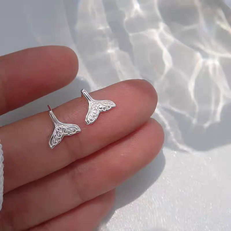 925 Sterling Silver Mermaid Stud Earrings Fashionable Exquisite Simple Fish Tail Design Gift for Girls Elegant Earring for Women