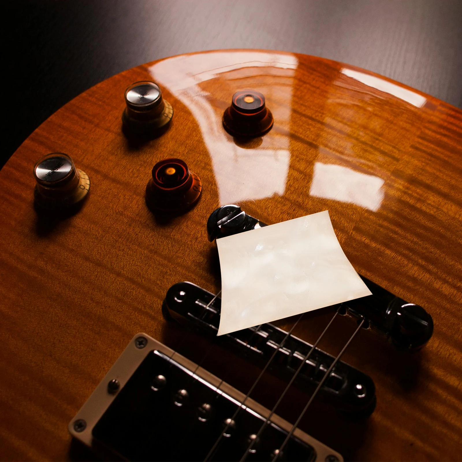 

9Pcs Electric Guitar Accessories White Shell Trapezoid Inlay Dots for Fretboard Decor Upgrade Kit Ideal for DIY Guitar Mods and