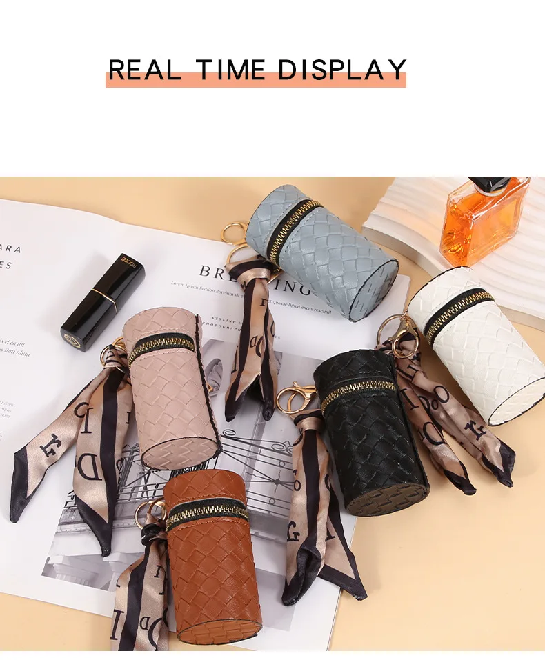 

Europe and the United States plaid coin purse 2024 new compact bag pendant headset pocket red envelope mini keychain bag
