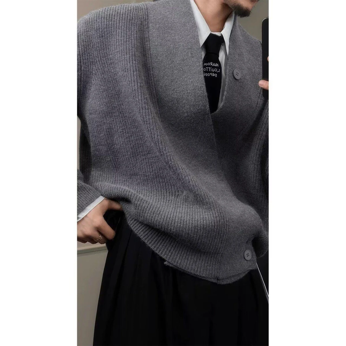 

American Retro Casual V-ne Knitted Sweater Men's Color Open Cardigan Soft Polyester Fiber Winter Outerwear