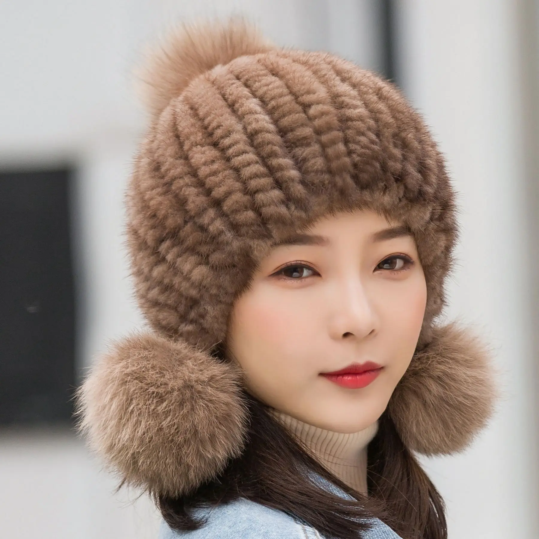 Gran oferta de invierno, gorro de piel auténtica de visón para mujer, gorro cálido con orejas de piel de visón tejido, gorros en espiral con pompón de piel de zorro en la parte superior