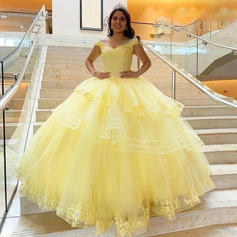 

Luxury Yellow Straps Princess Quinceanera Dresses Vestidos De 15 Anos Fashion Appliques Beading Formal Birthday Party Ball Gown