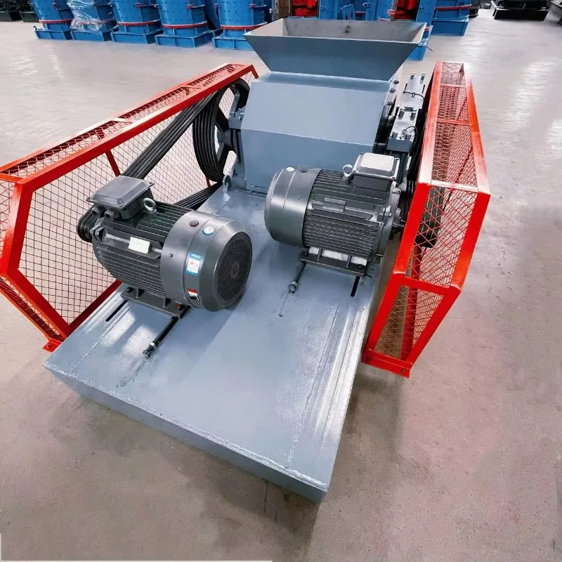 Motorized Double Tooth Roll Crusher for Medium Fine Crushing of Brittle Materials Ceramics Sinter Ores Sand Making Machine