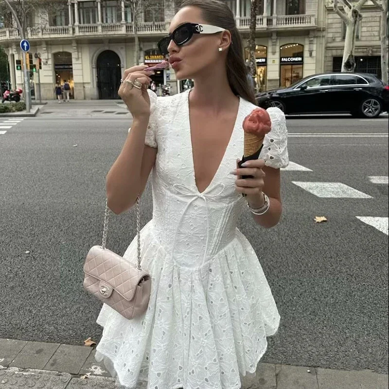 Summer Women Hollow Out Embroidery Slim White Mini Dress Vintage Puff Sleeve V Neck Low Waist Female Casual Party Dress