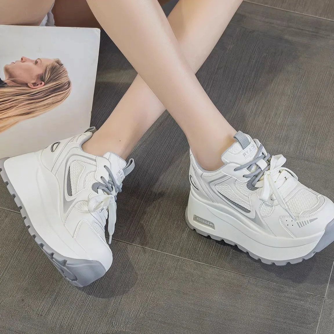 

Women's Casual Fashion Sneakers Thick Bottom Real Leather Low Top round Toe Spring Summer Autumn Winter Seasonal Use