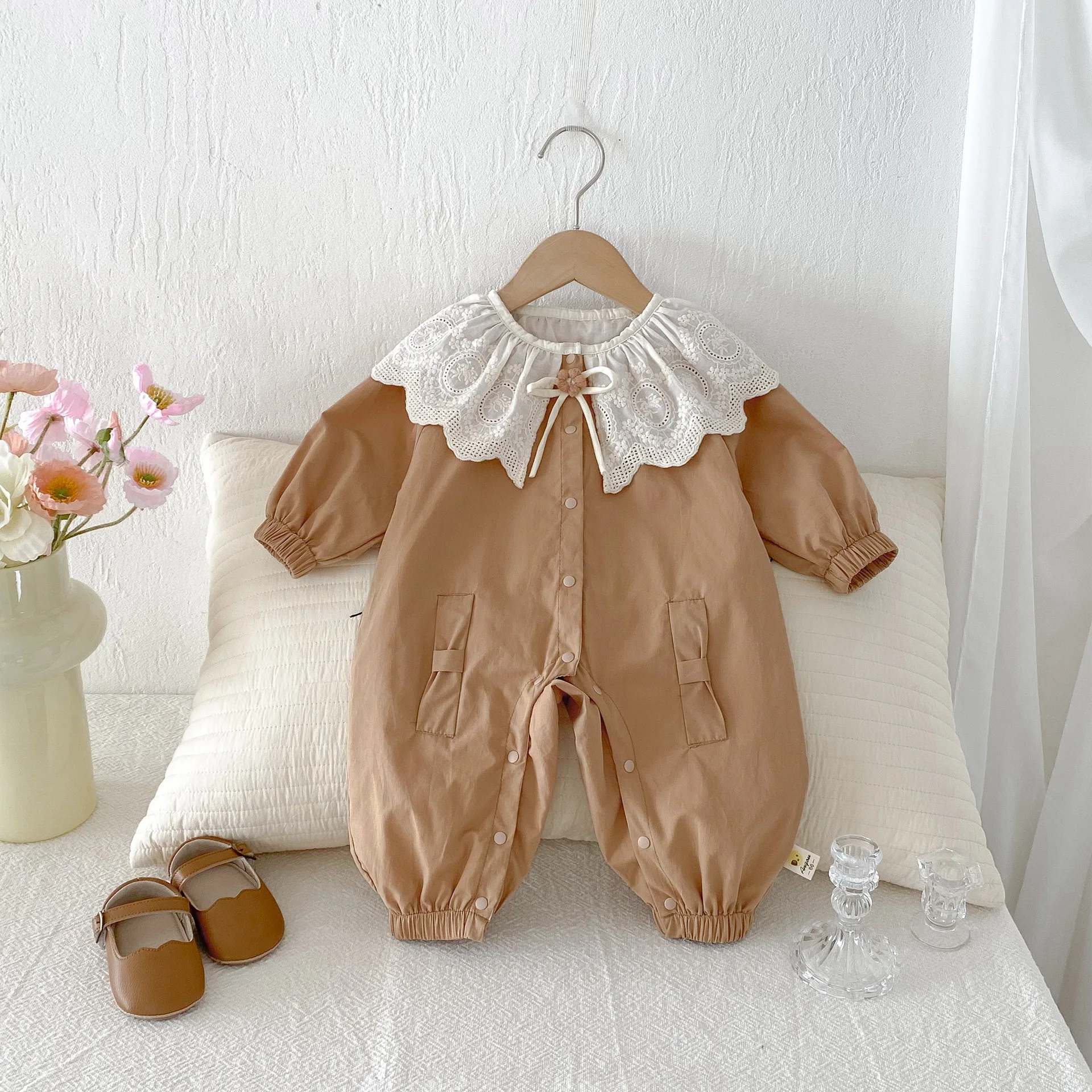 Infant Cute Baby Jumpsuit 2025 Autumn New Girl Baby Clothes Long Sleeve Lace Collar Romper Princess Climbing Clothes