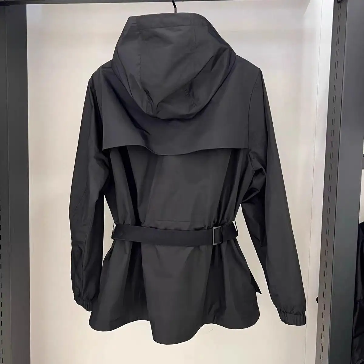 2026 New Women Golf Hooded Windbreaker Zip Stand Collar With Waist Belt Casual Slim Early Autumn Outdoor Sports Outer Coat