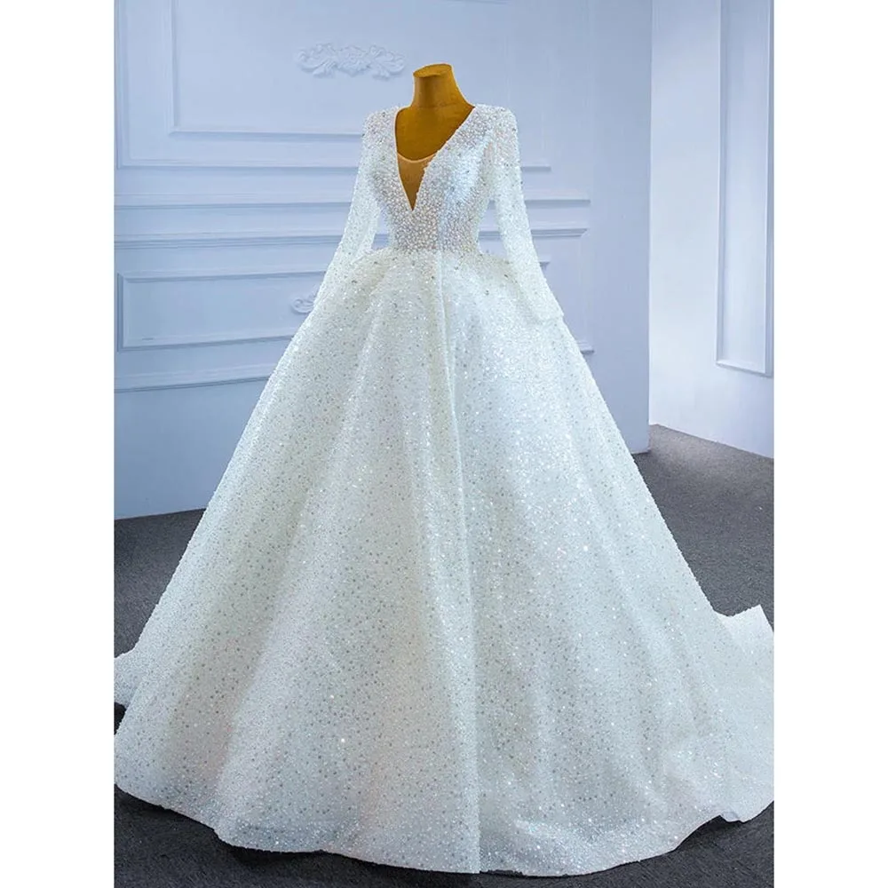 Exquisite Sequined Pearls Bride Dress White Fashion V-Neck Long Sleeves Sweep Train Ball Gowns Luxury Plus Size Wedding Dress