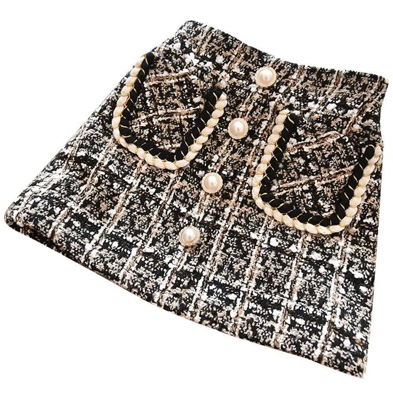 Kids Girls Pencil Woolen Skirts 2024 New Fashion Children Princess Plaid Skirt Beading Button Velvet Winter Skirts Korean Style