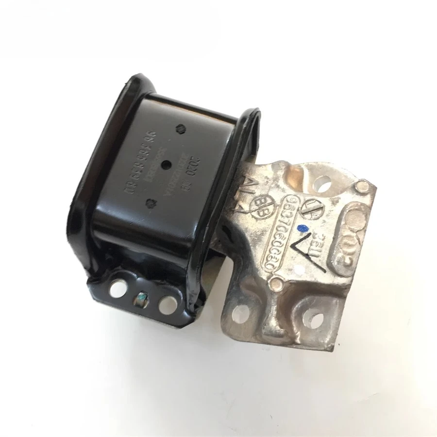 C4L Engine Upper Right Foot Rubber Machine Foot Pad