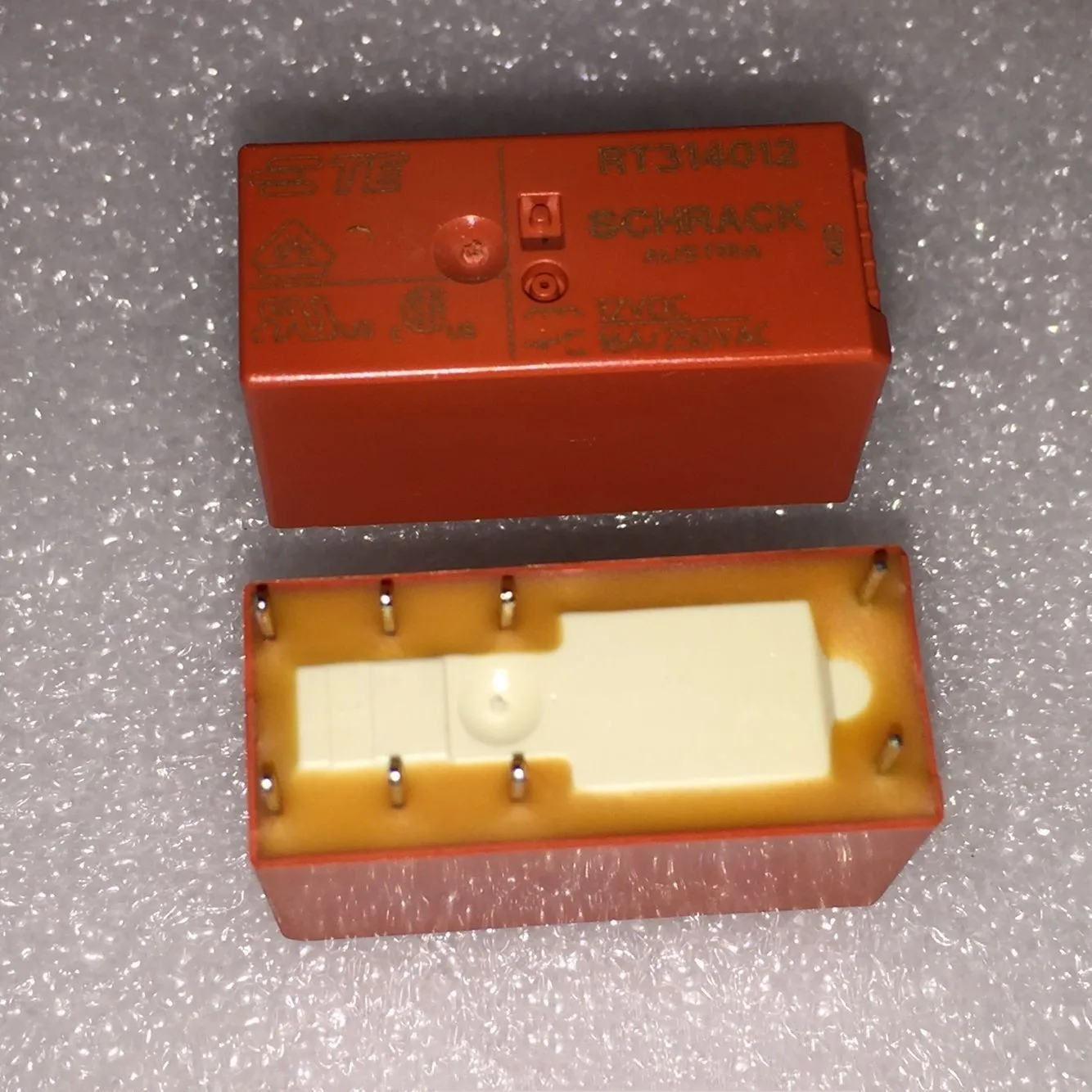 

100% новое оригинальное реле RT314012, 10 шт./лот, силовое реле SCHRACK RT314012, 12 В, 8 контактов, 16 А