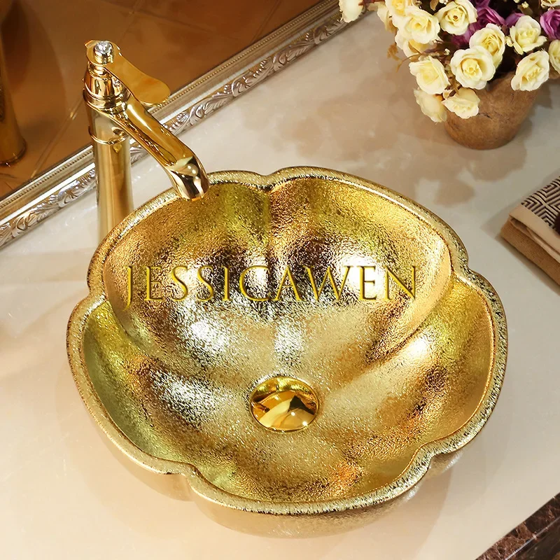 

410*410*150mm Gold Sink European Ceramic Washbasin Petal Shape Luxury Countertop Sink Hotel Washroom Hand Wash Basin