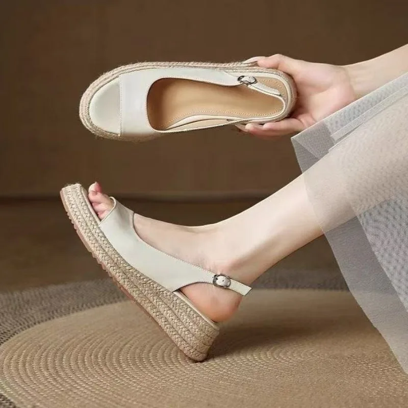 Round Toe Straw Sandals Women's Heightened Wedge Straw Open Toe Sandals，Summer Chinese ethnic style sloping heel women's shoes