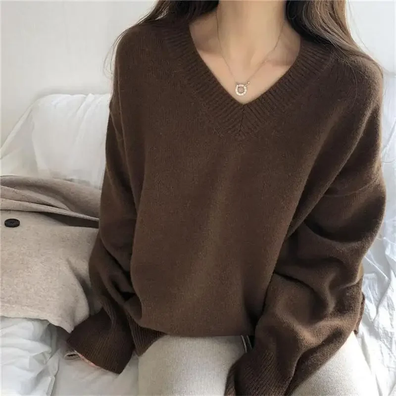 Women Versatile and Stylish Loose Fitting Pullover Knit Sweater Base Top Korean Lazy Style V-neck Sweater