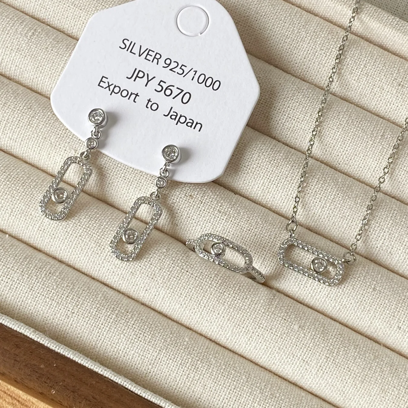 

New Square Zirconia Choker - Titanium Steel Necklace with Micro-Paved Sparkle, Modern Minimalist Design, Dainty Layering Chain