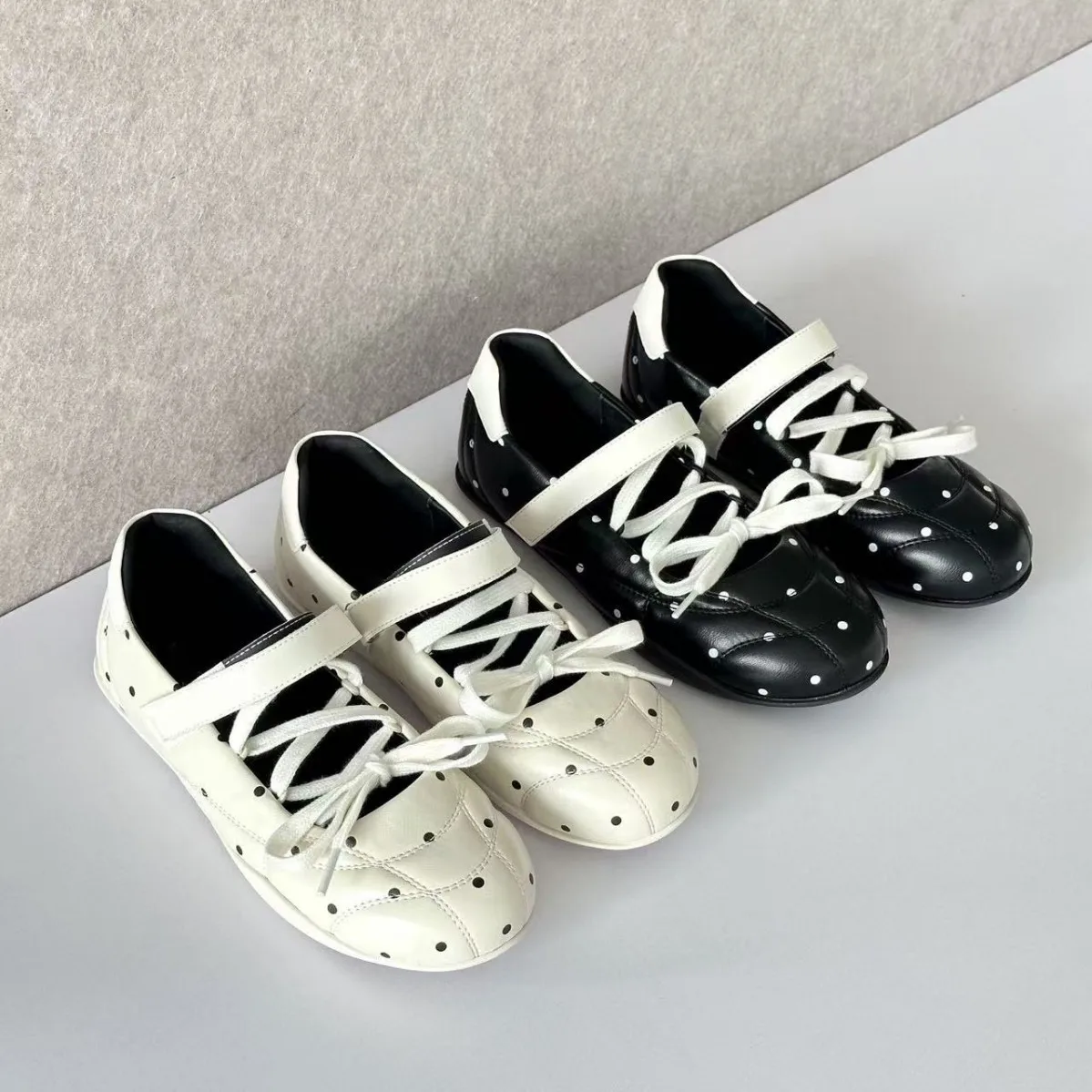 Polka-Dot Ballet Training Shoes for Women, Black and White Color-Blocking, Velcro Straps, Soft Soles