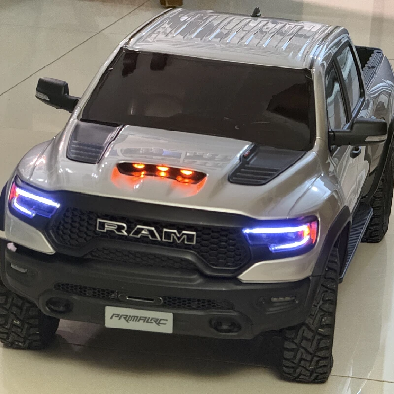 TRACTION HOBBY KM 1500 Pickup Truck 1:8 RC Simulation Electric Remote Control Model Cars Rock Crawler Adult Children's Toys