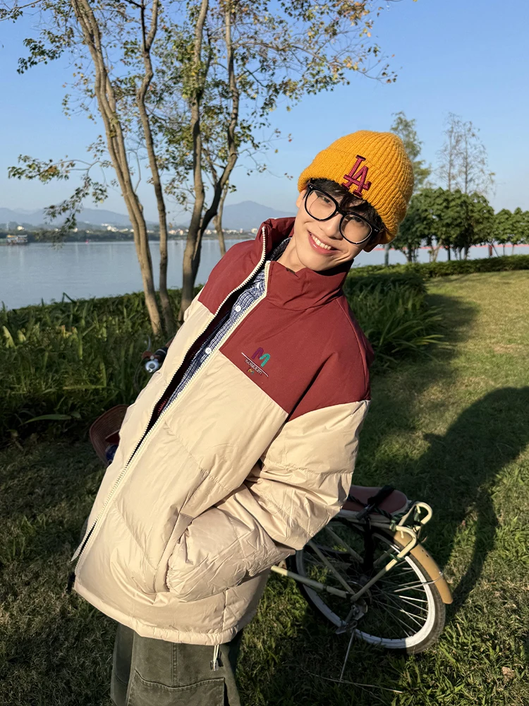 

Американский ретро-бомбер из искусственной кожи с цветными вставками и хлопком, мужская зимняя повседневная куртка свободного кроя со воротником-стойкой для пар