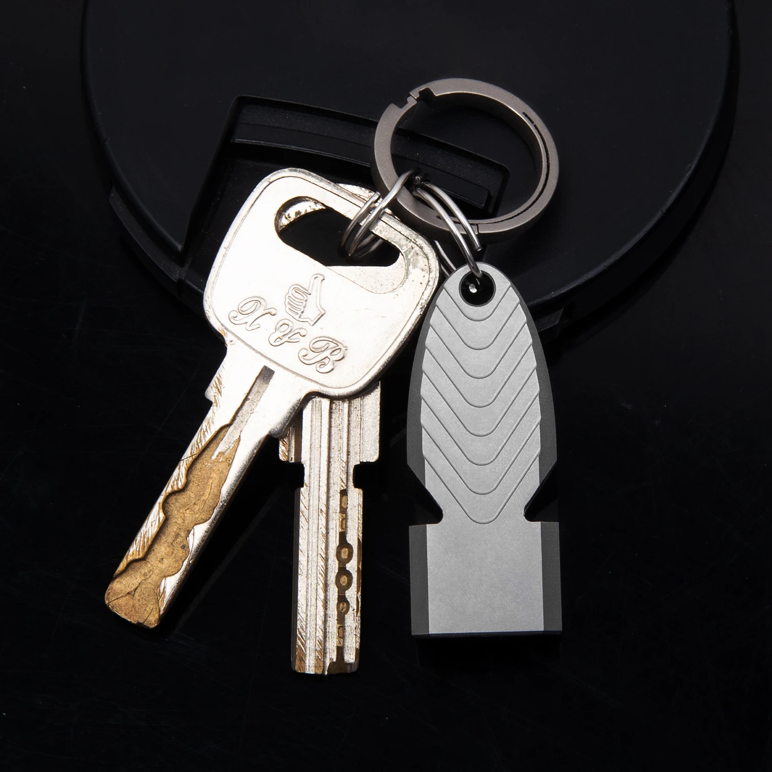 Titanium Legering Levensreddend Fluitje Camping Sport Training Fluit Fluit Outdoor Edc Tool