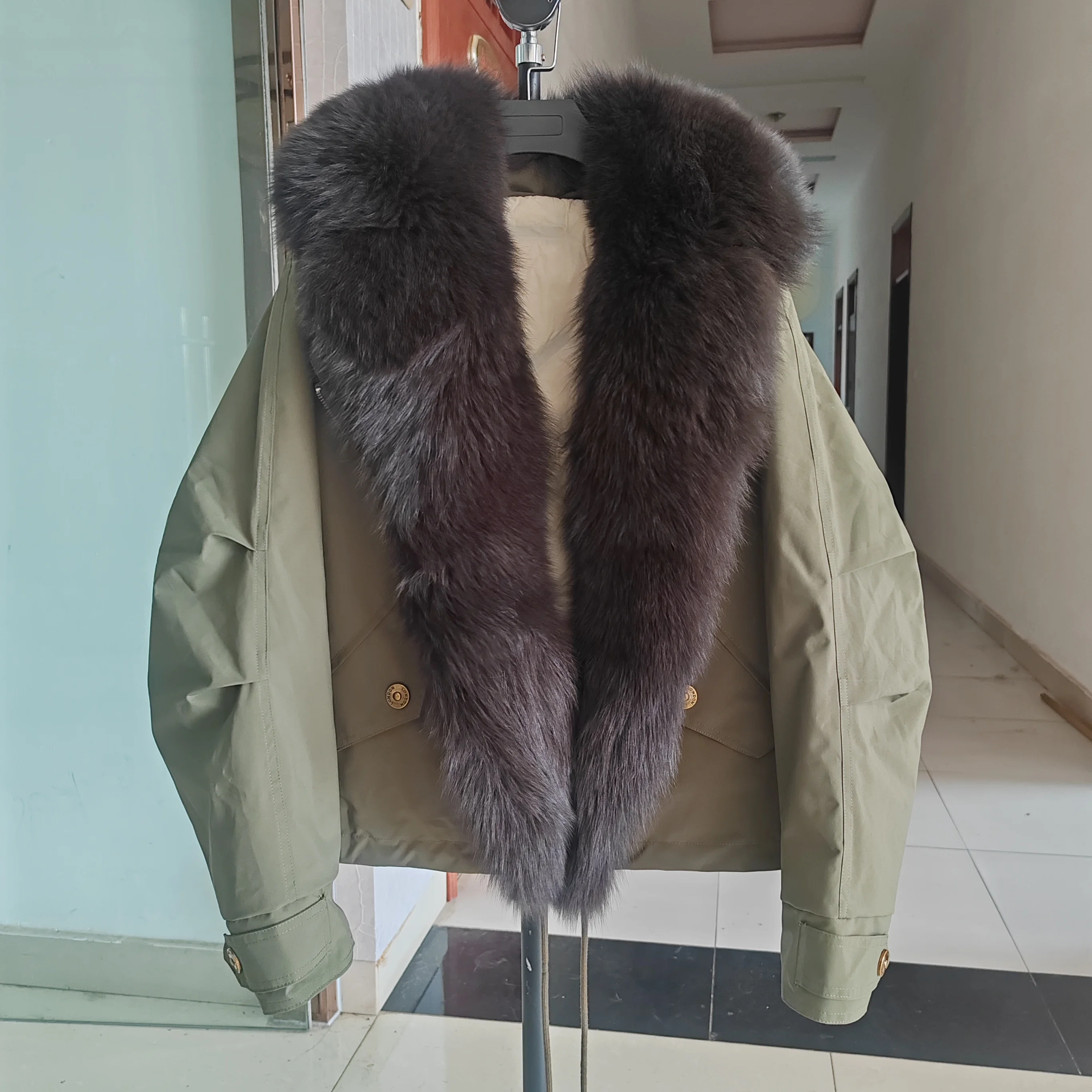 

2025 зимняя шуба из натурального меха, женская куртка на белом утином пуху, куртка-пуховик с большим воротником из лисьего меха, женская непромокаемая куртка с перьями