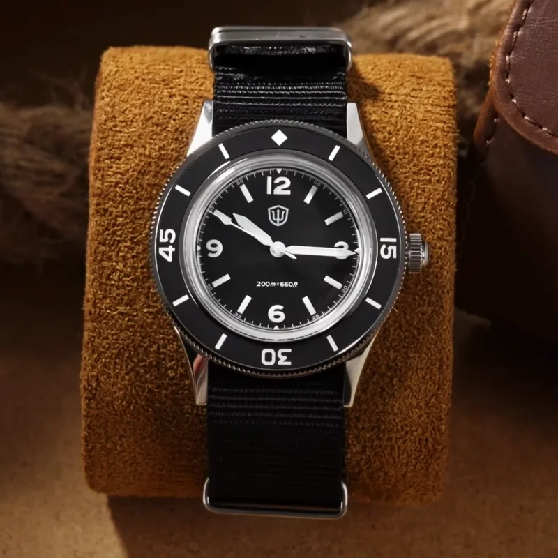 Watchdives WD50Q 38Mm 200M Div - Vintage Collectible Watches 评论和价格