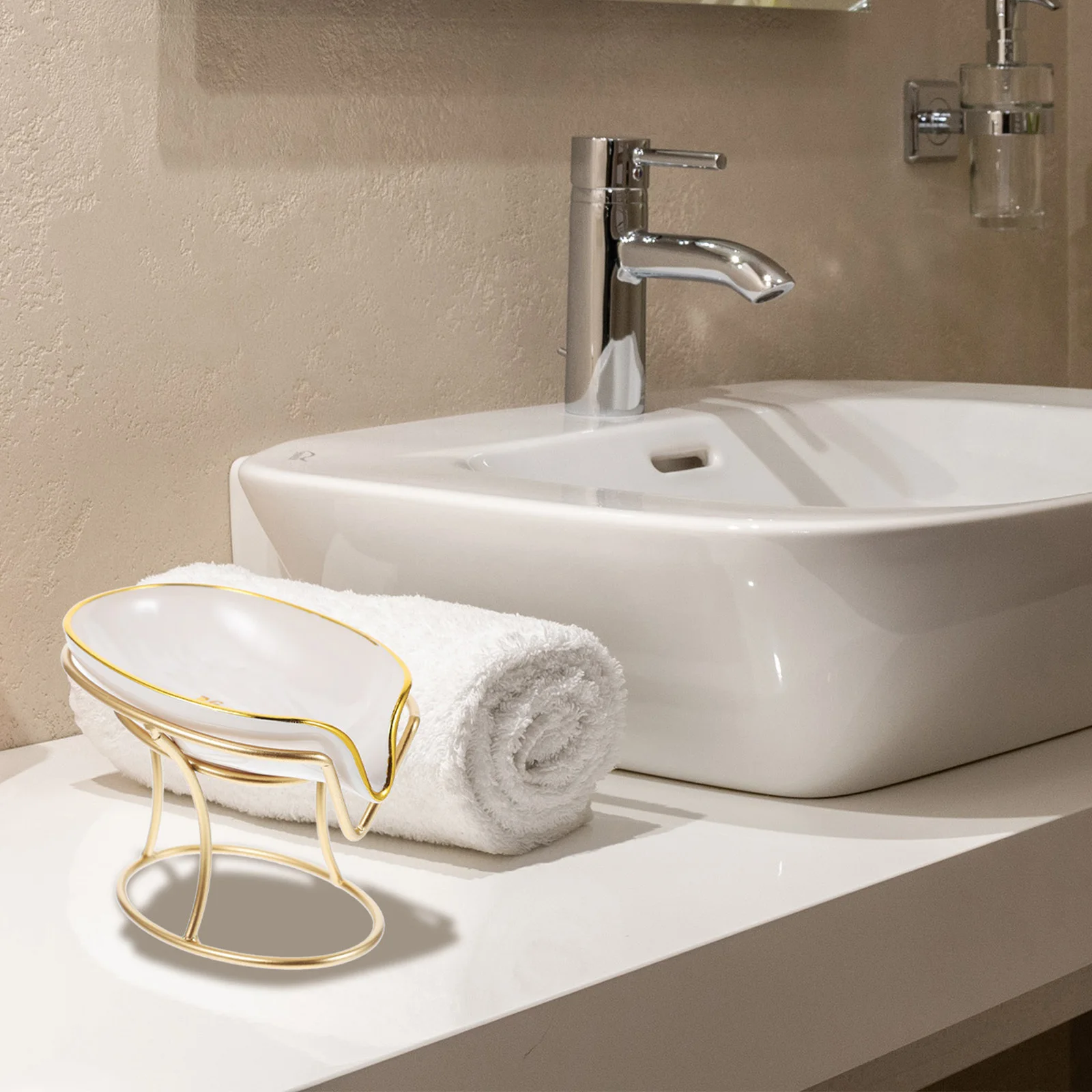 Поднос для слива мыла в ванной