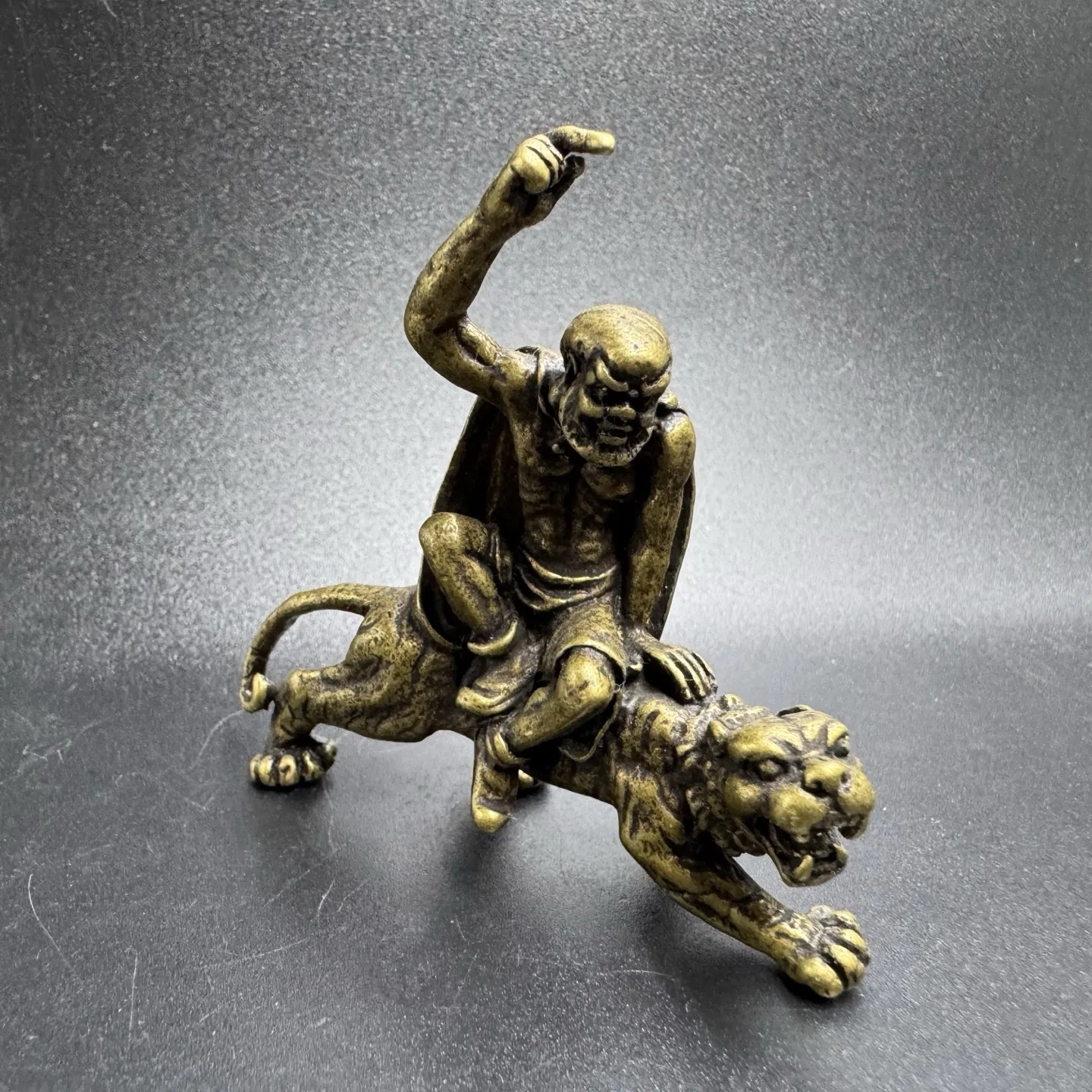 China retro pure copper brass recruit fuhu Lohan mini desk ornaments.