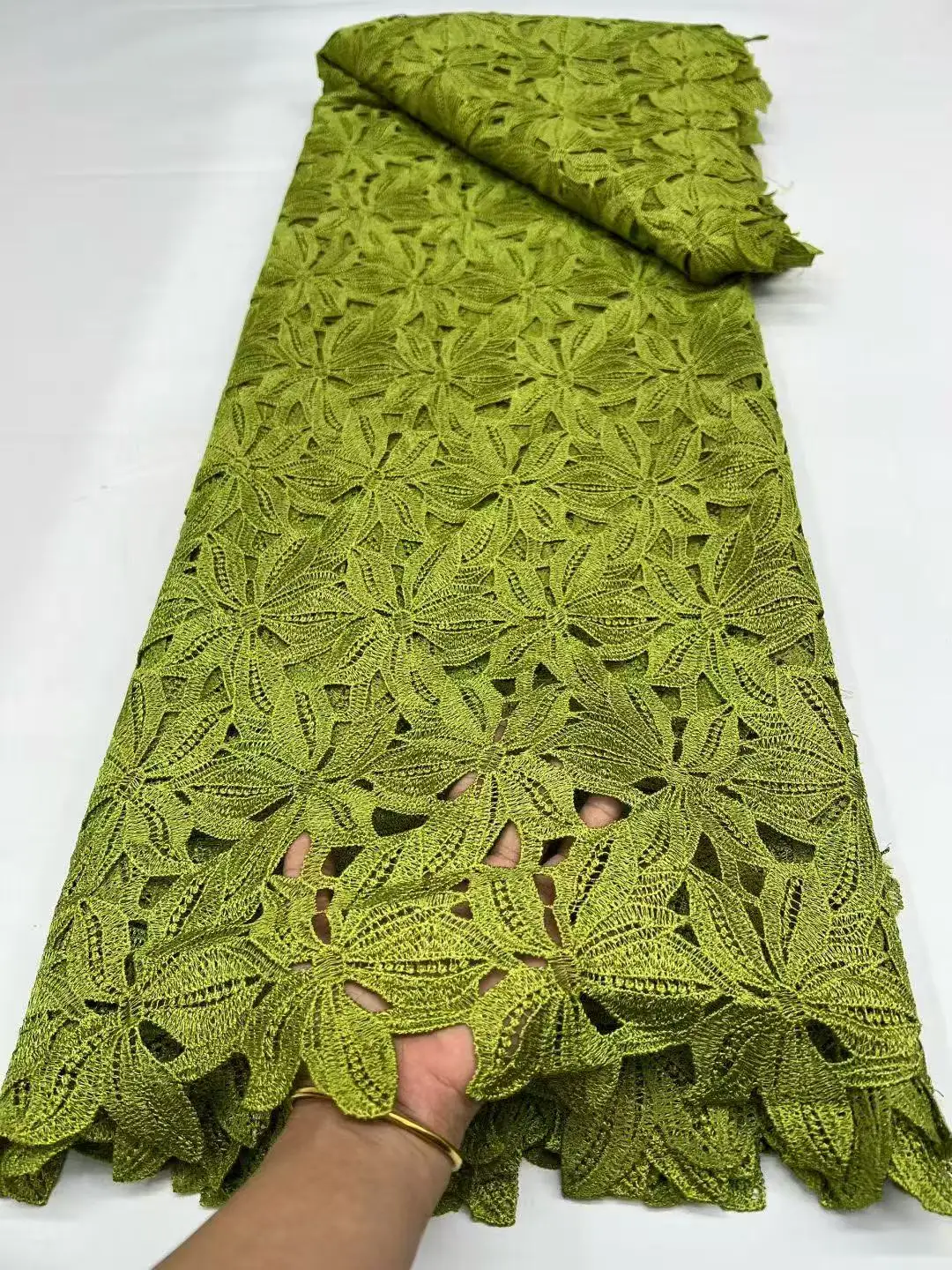 Africano Nigeriano 2025 Ricamo di Alta Qualità Tulle Tessuto di Pizzo Abito per Party di Nozze Guipure Solubile in Acqua PaillettesCucito