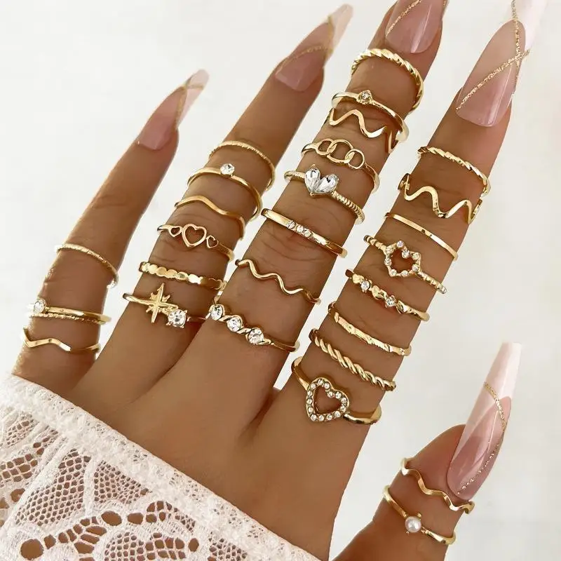 28 PCS Alloy Stackable Ring Set Shiny Rhinestone Heart Star Designs Women Fashion Jewelry For Daily Wear Party Dating Gift