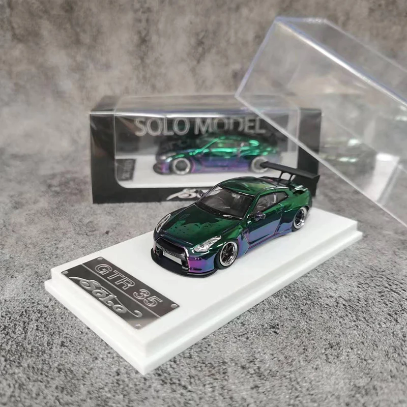 

SOLO 1:64 Model Car Rocket Bunny nissan GTR35 Alloy Die-Cast Magic Green